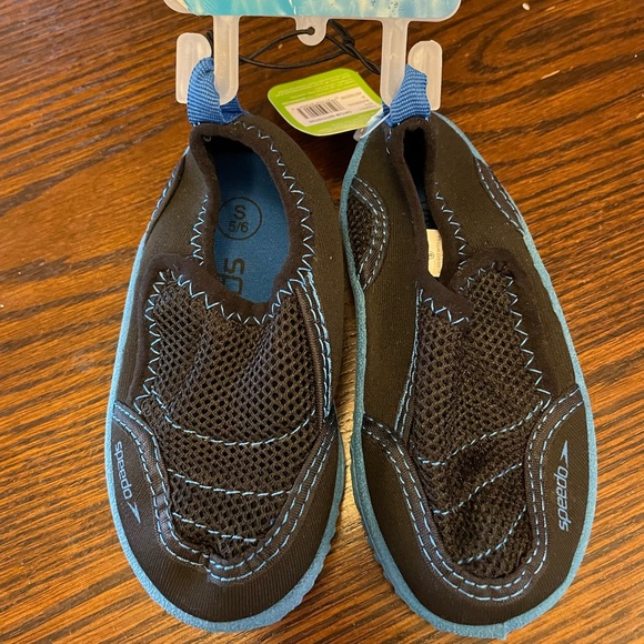 New with Tag Speedo Water Shoe, 5/6